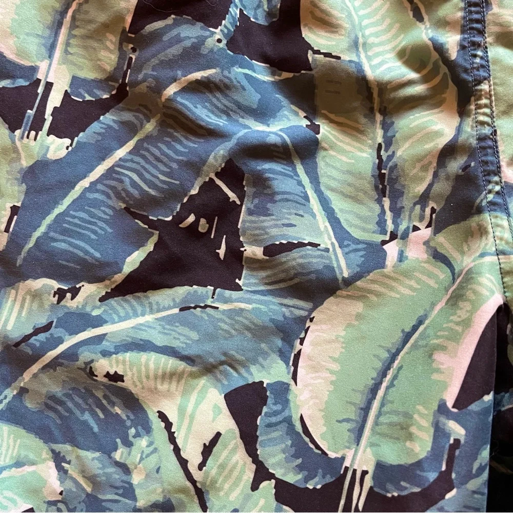 Tommy Bahama Mens Swim Trunks - Green Tropical Print - Size M